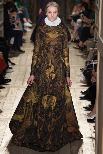 Look 34